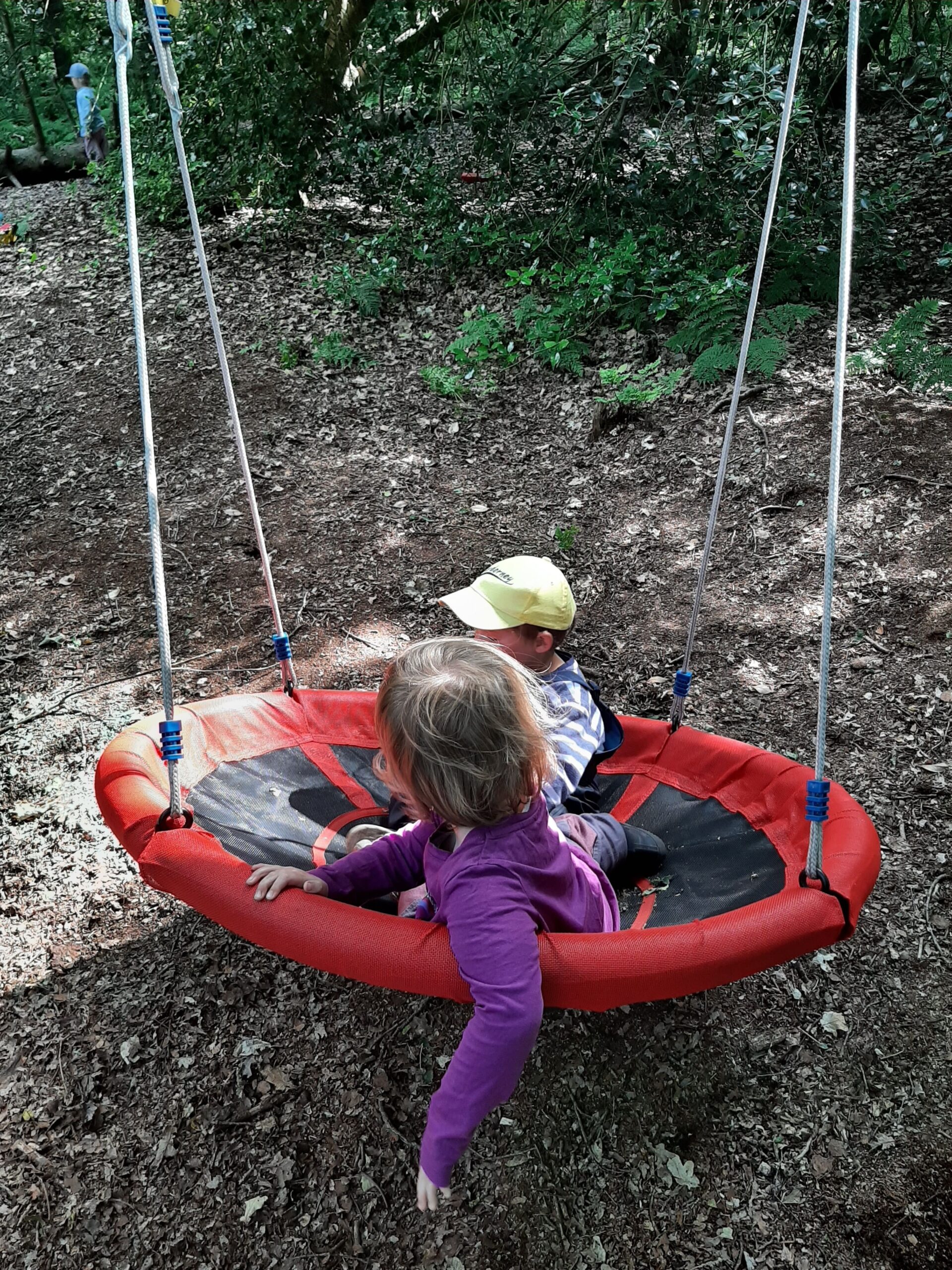 Schaukeln im Woldwichtelwald